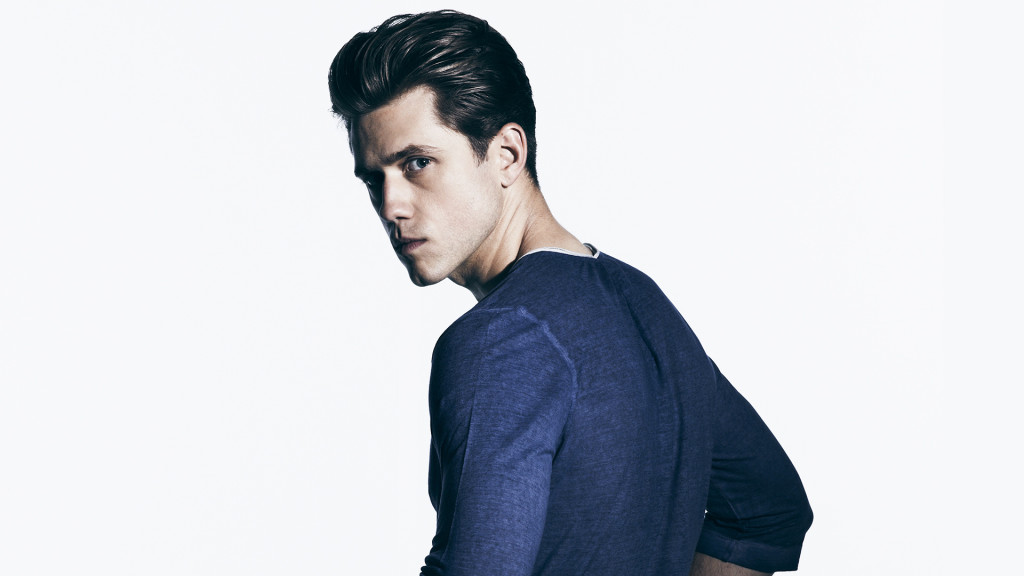Aaron Tveit deberá salvar al mundo