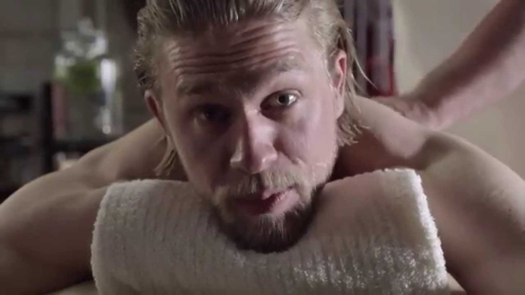 Charlie Hunnam y sus muchachos estuvieron ocupados para ir al Comic Con