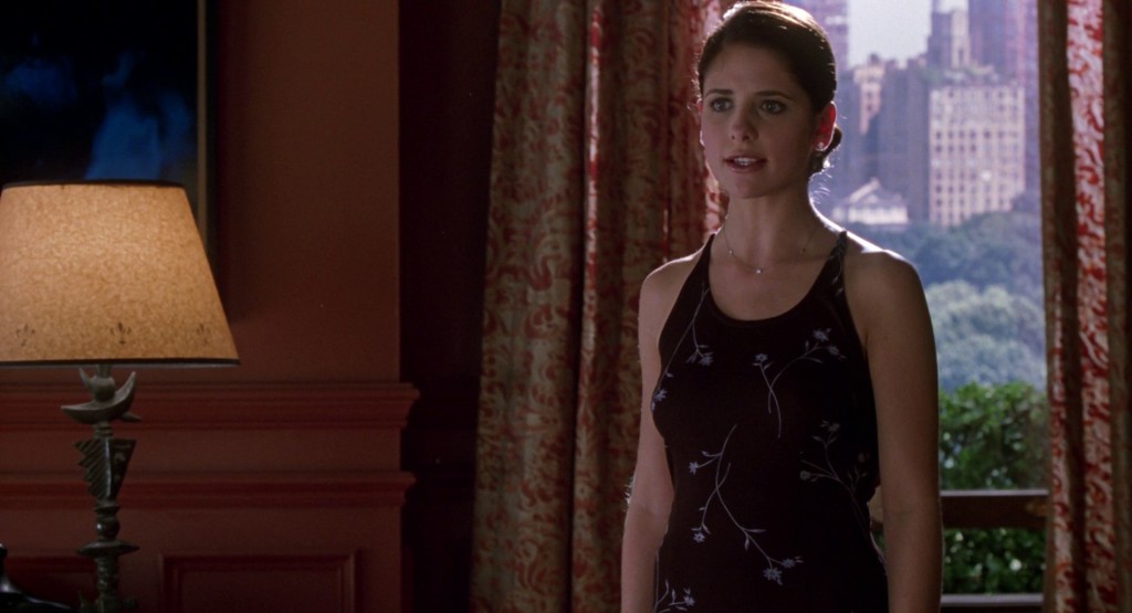 Sarah Michelle Gellar ya tiene compañera de pantalla, y es demasiado sexy