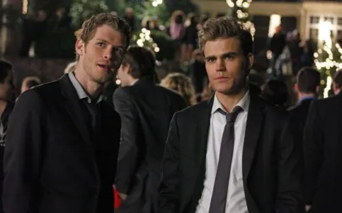 Imágenes oficiales del crossover con The Originals