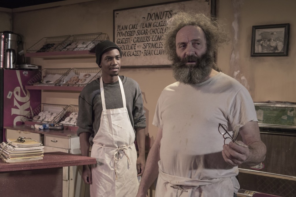 Superior Donuts, la comedia de CBS basada en una obra teatral