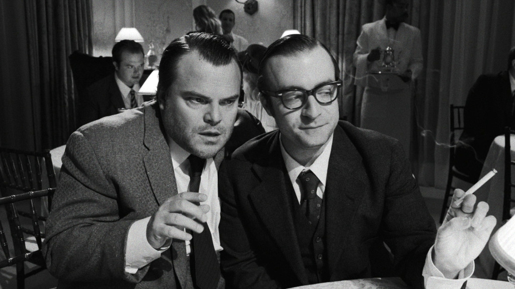 Se emborrachan y hablan de historia para alegrarte la noche