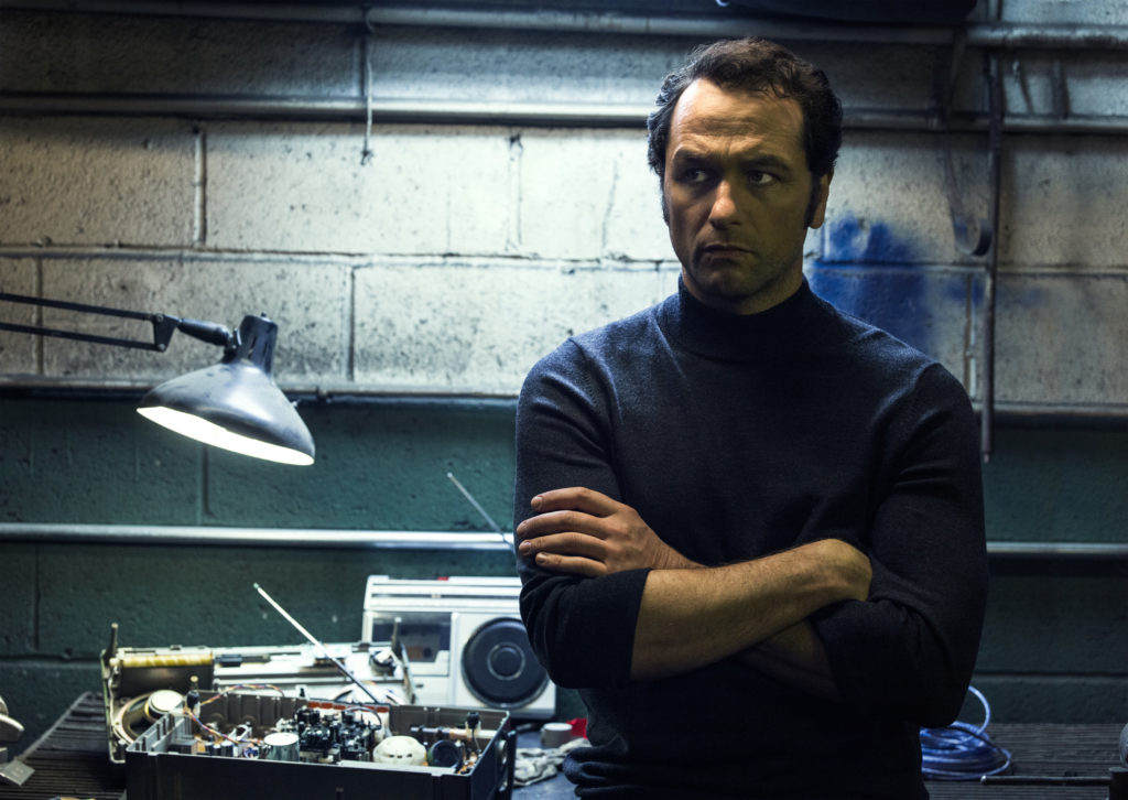 11 cambios de imagen que tomó Philip Jennings