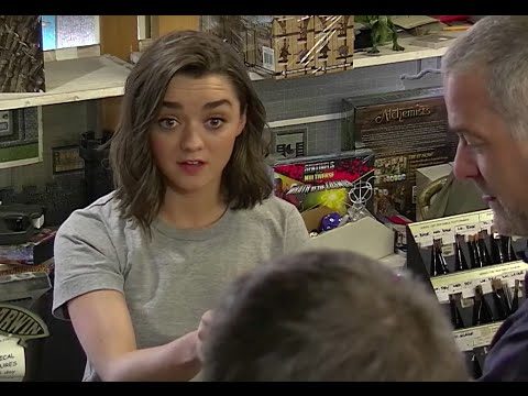 Maisie Williams sorprendió a varios fans con una cámara oculta