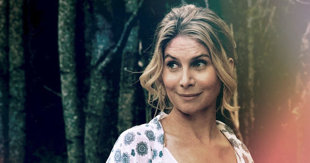 Freeform presenta al cast de Dead of Summer en espectaculares imágenes retro