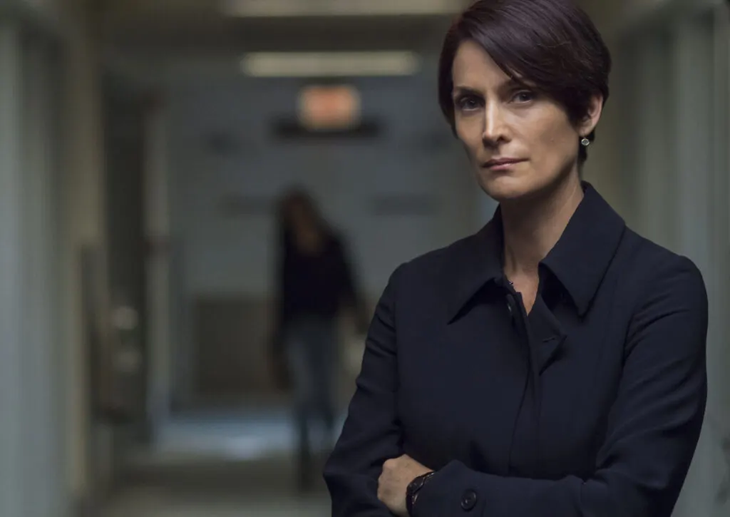Carrie-Anne Moss estará en la serie