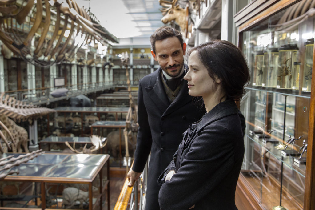 8 de los mejores Conde Drácula que la TV nos regaló