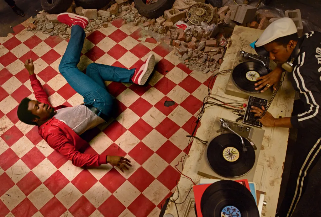 Nuevo avance del esperado musical de Netflix