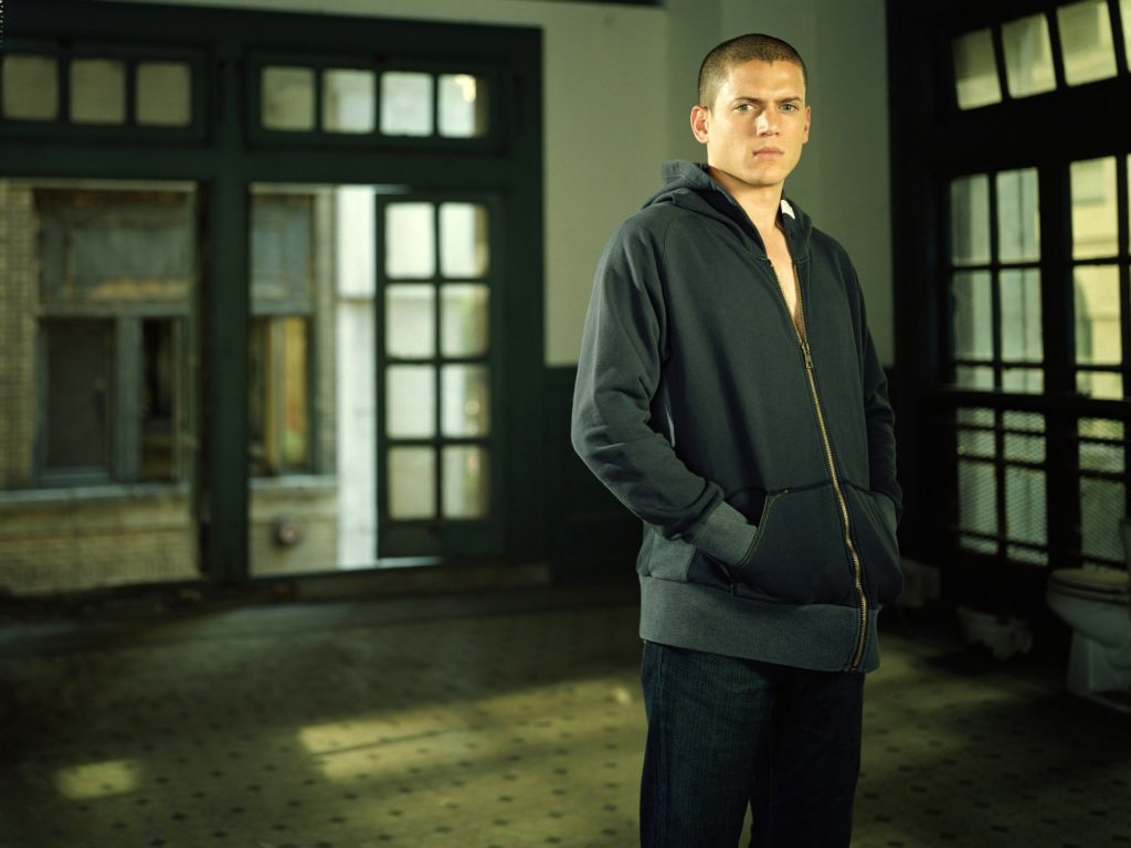 Michael Scofield estrena tatuajes en una exclusiva imagen