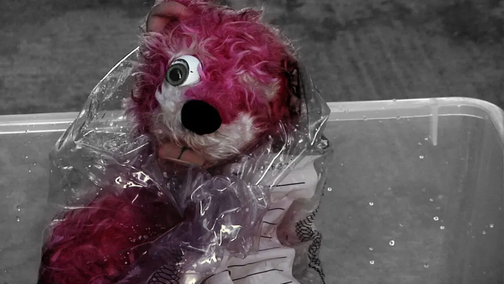Una de las piezas clave de la serie es de peluche