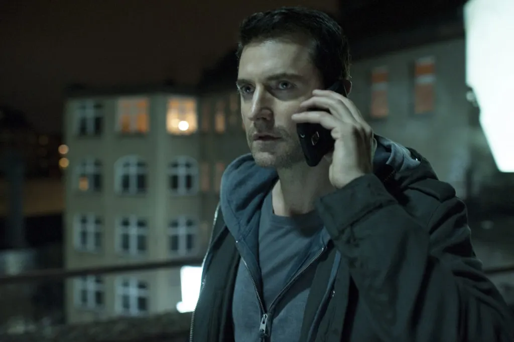 Epix presenta sus dos primeras series originales: Graves y Berlin Station