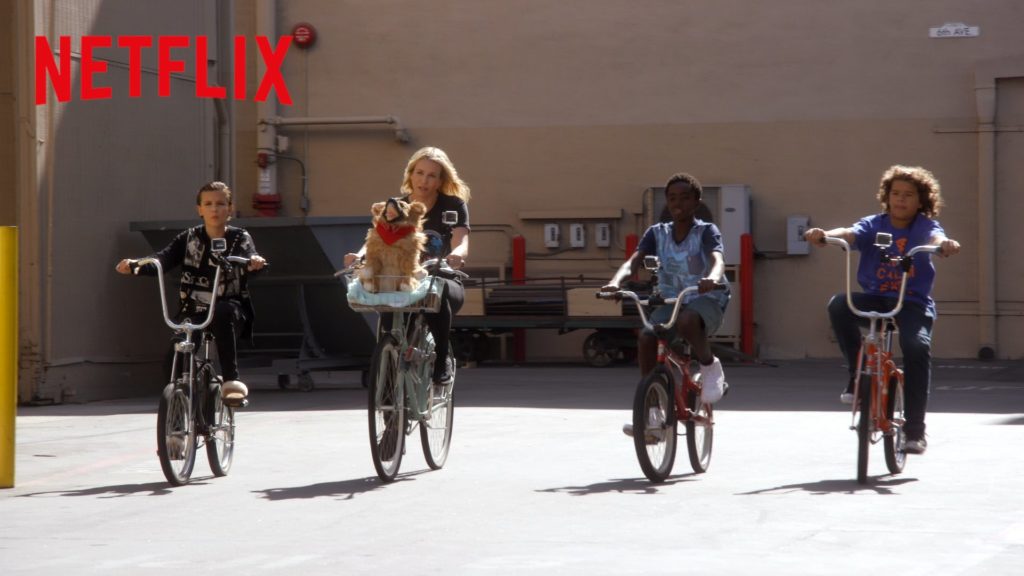 Chelsea sale a pasear en bici con los chicos