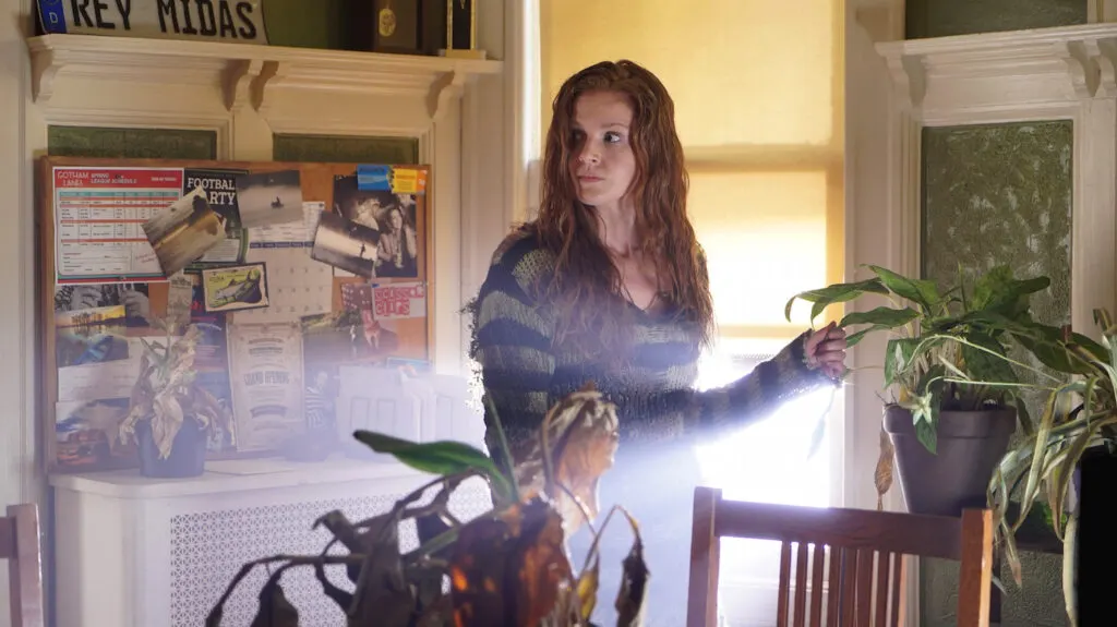 Espectaculares nuevas fotos con Poison Ivy como protagonista