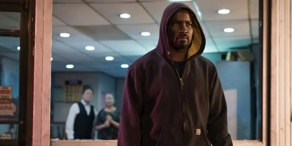 12 series entran y una sale de Netflix esta semana