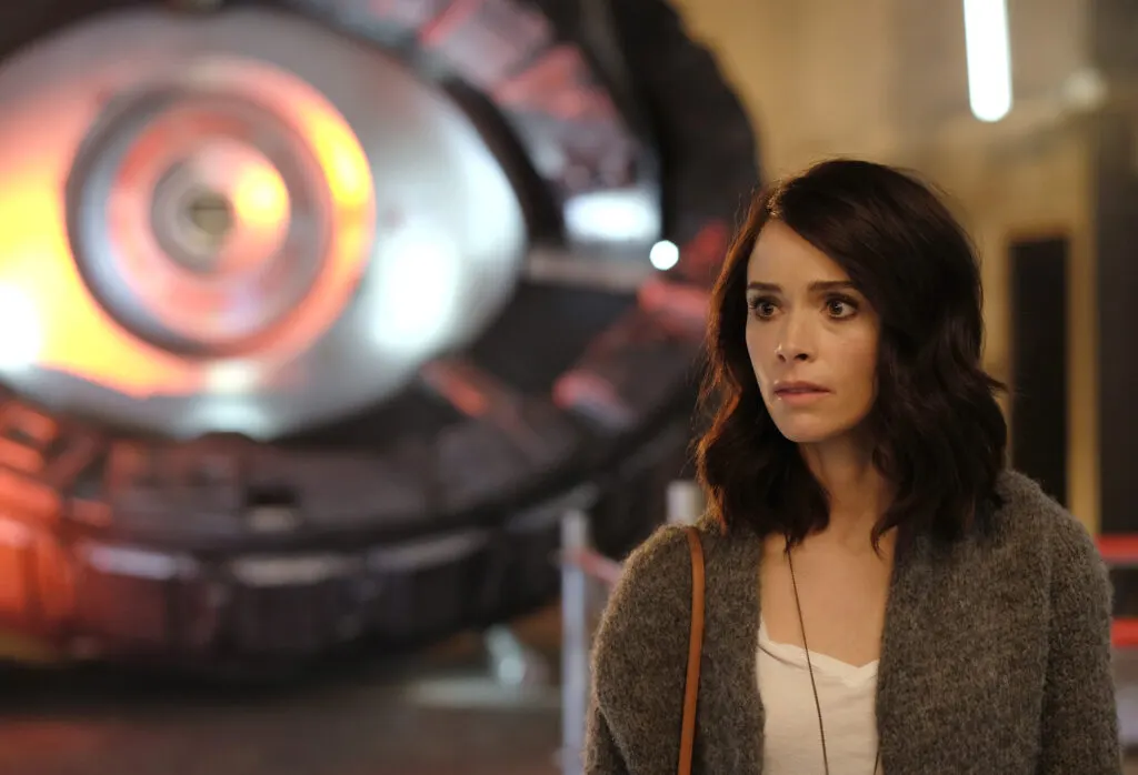 NBC le concede episodios extra a Timeless y establece fecha de estreno para Taken