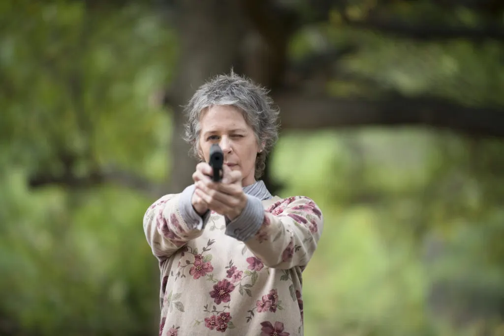 22 memes que reflejan que Carol es el personaje más badass de la serie