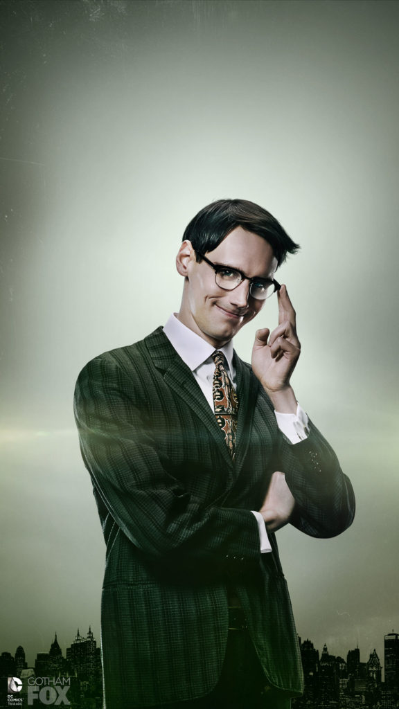 ¡Edward Nygma por primera vez con su traje verde!