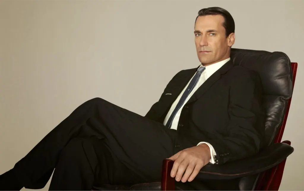 No te pierdas a Jon Hamm como Don Grouper en Bob Esponja