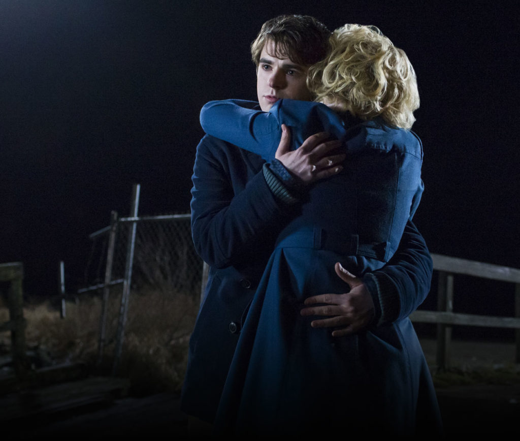 Escalofriantes posters de la temporada final con el cadáver de Norma