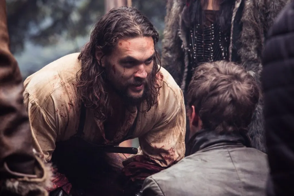 6 razones para ver esta serie con Jason Momoa