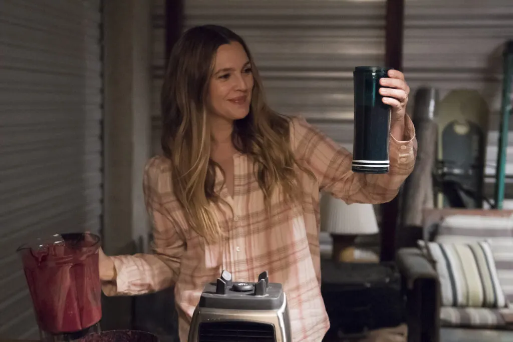 Risa, sangre y Drew Barrymore en la nueva comedia de Netflix
