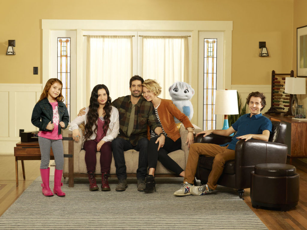 ABC presenta la serie donde Jenna Elfman tiene un amigo imaginario animado