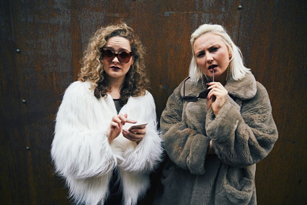 Comedy Central presenta Malas Snaperas, una serie para sus plataformas digitales