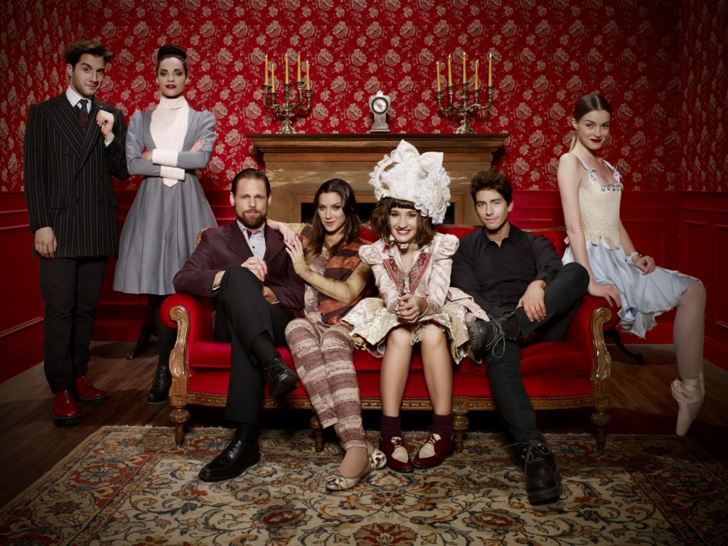 Fuimos a la conferencia de prensa y te adelantamos todo sobre la serie