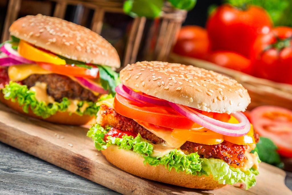 Food Network celebra el Día Internacional de la Hamburguesa con programación especial