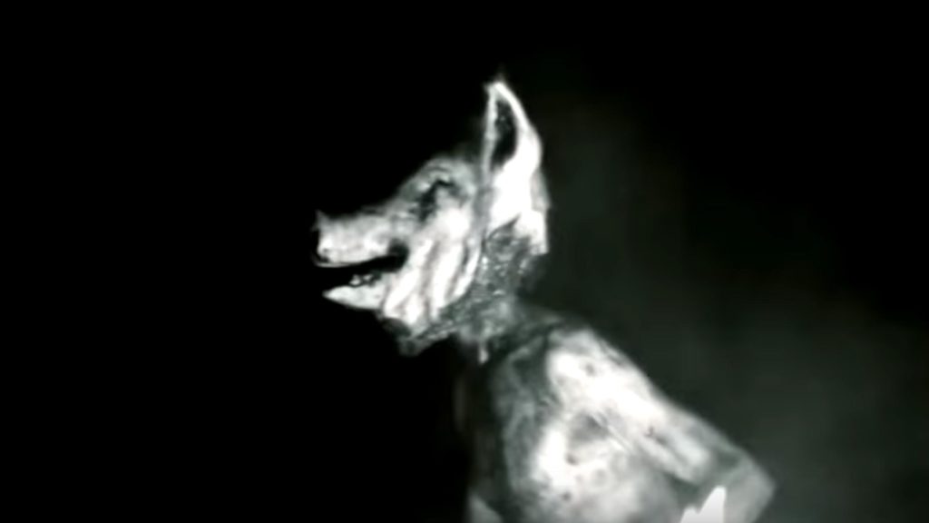 Ryan Murphy muestra un boceto de una extraña criatura