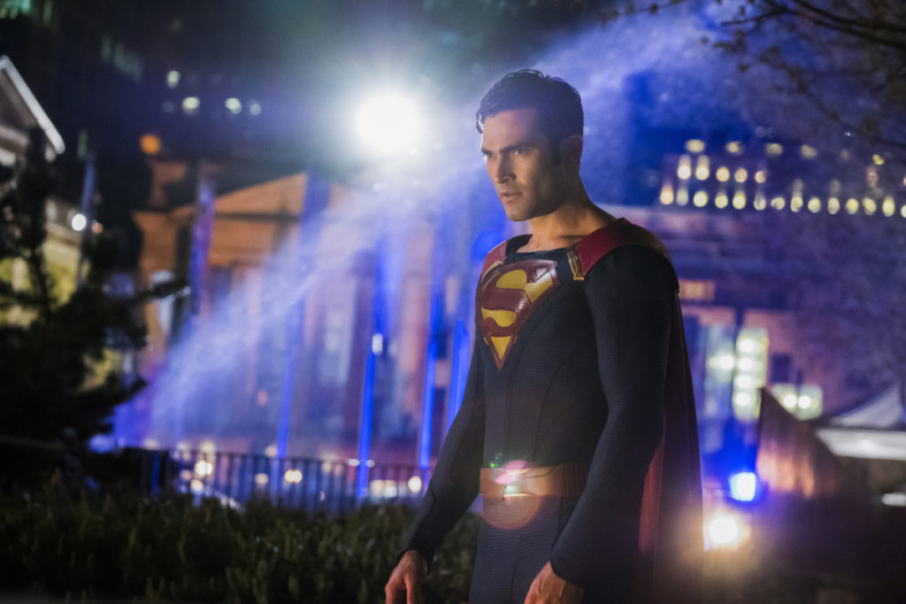 Superman reaparece en las fotos del season finale
