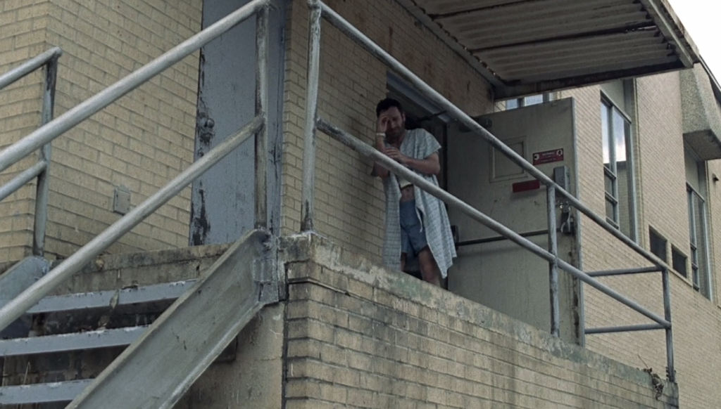 5 teorías que aseguran que muchos personajes de series son fantasmas