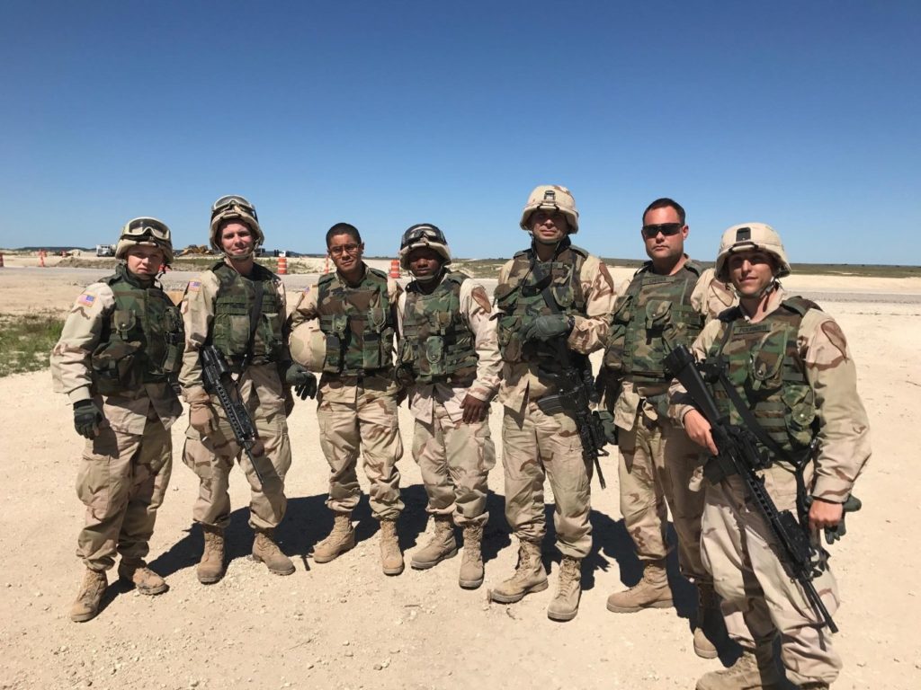 Primer vistazo a la nueva miniserie bélica de NatGeo, con Michael Kelly y Kate Bosworth