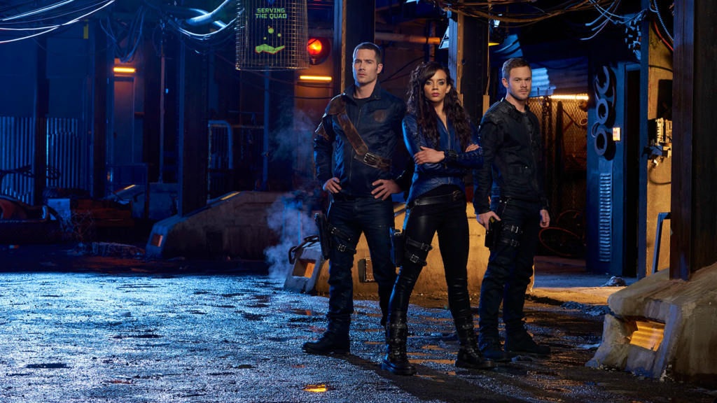 Entrevista exclusiva a Hannah John-Kamen, Aaron Ashmore y Luke Macfarlane