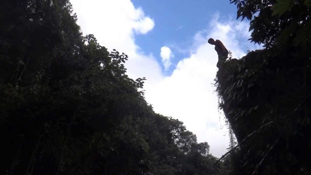 Fallece el doble de riesgo de la serie y la producción suspende las grabaciones