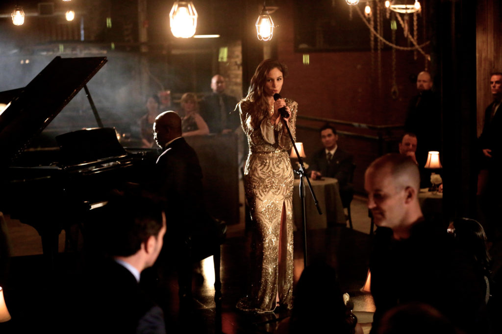 10 personajes que sorprendieron a todos cuando agarraron un micrófono