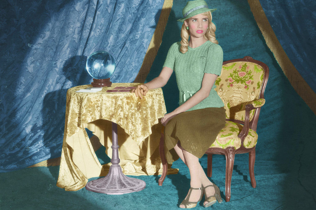 Se confirma a Emma Roberts en CULT con una nueva foto publicada por Murphy