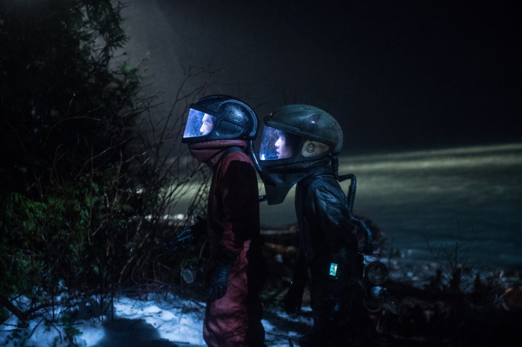 Conoce a una de las misteriosas prisioneras en la nave del season finale pasado