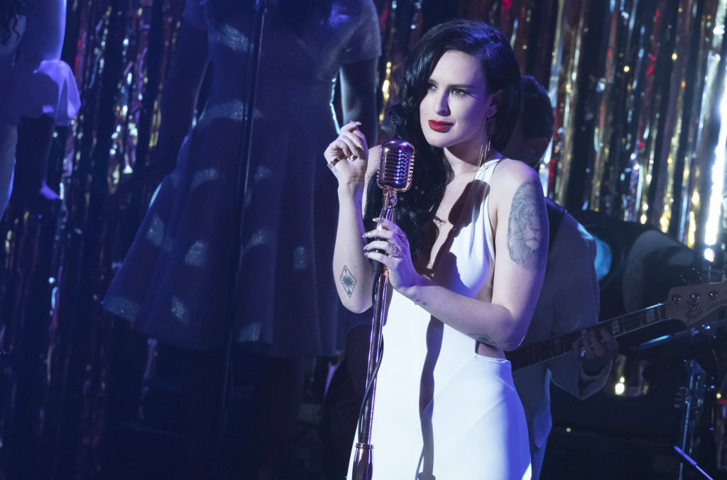 Rummer Willis asciende como actriz regular