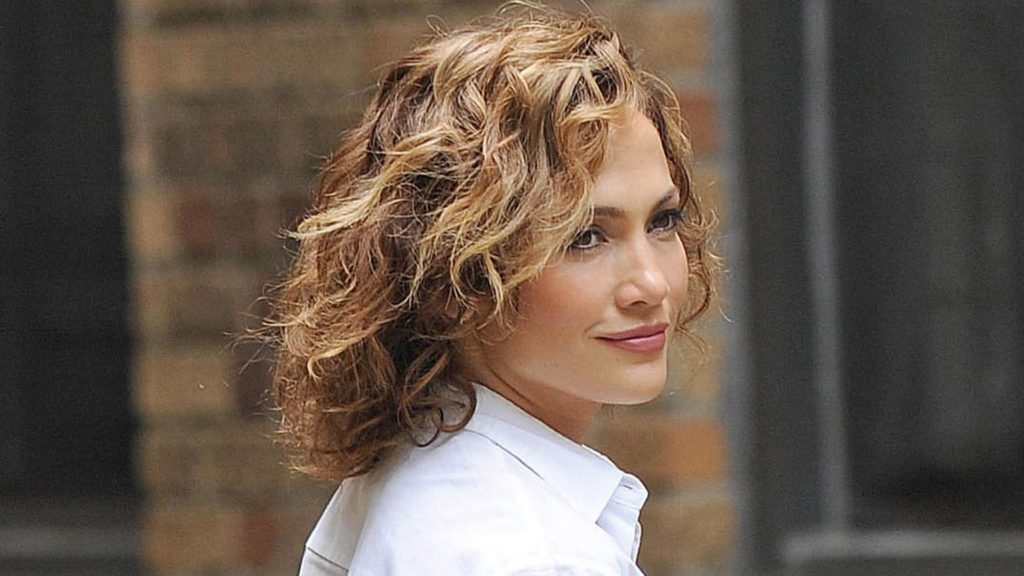 Jennifer Lopez producirá una serie sobre los efectos de la Segunda Guerra Mundial