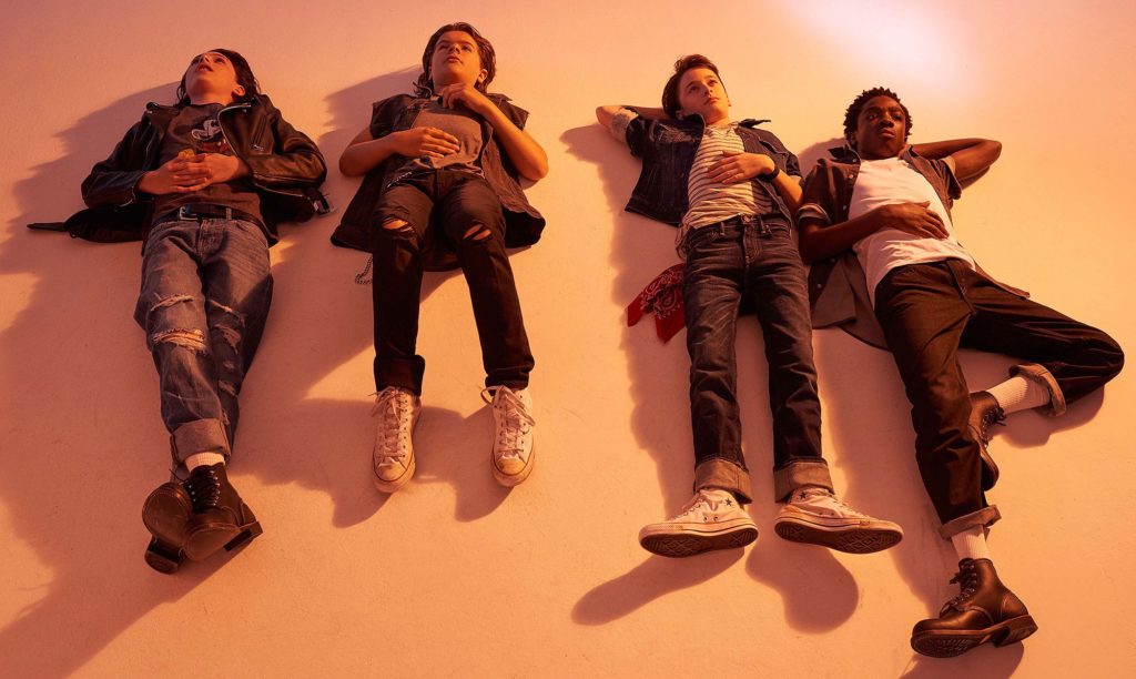 Finn, Gaten, Caleb y Noah demuestran que ya no son niños