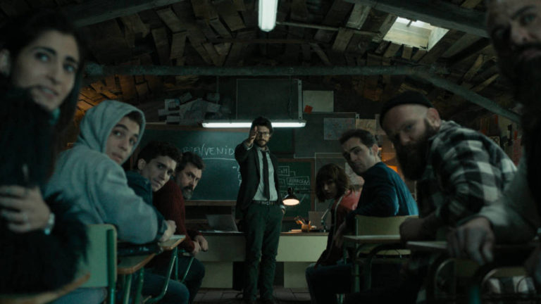 Dinero, amor y un plan perfecto: te presentamos la serie española que está revolucionando Netflix