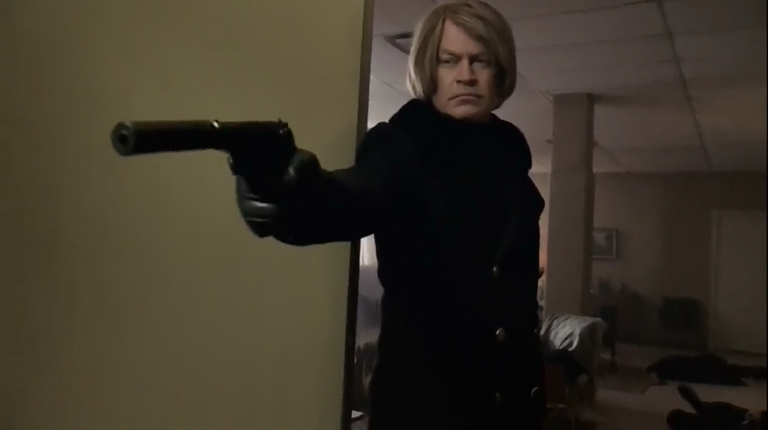 La peluca de Damien Darhk en No Country for Old Dads hace furor en redes