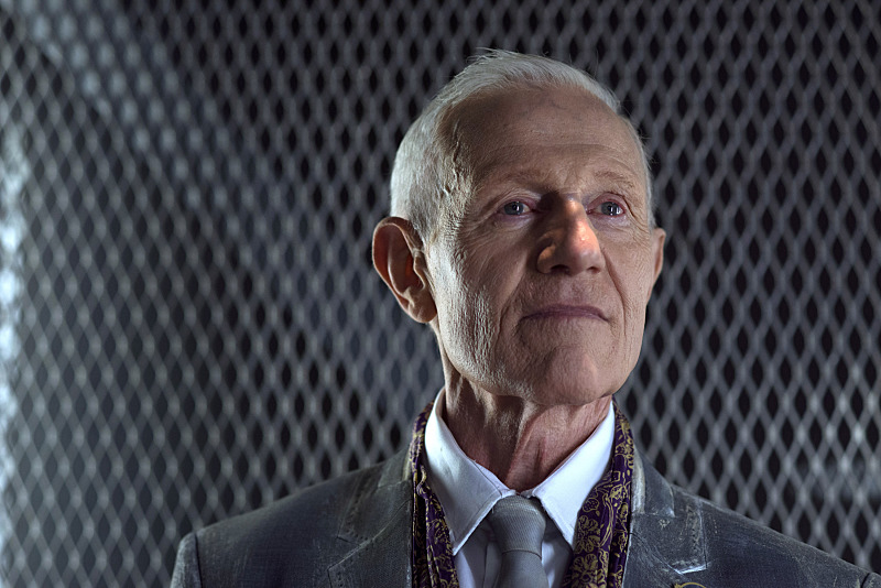 Raymond J. Barry se une a la tercera temporada