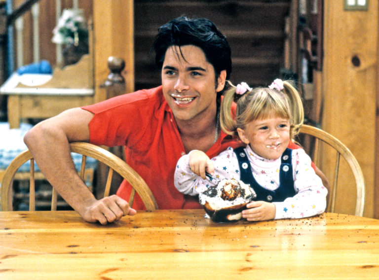 14 datos detrás de escena sobre la familia más caótica del mundo series