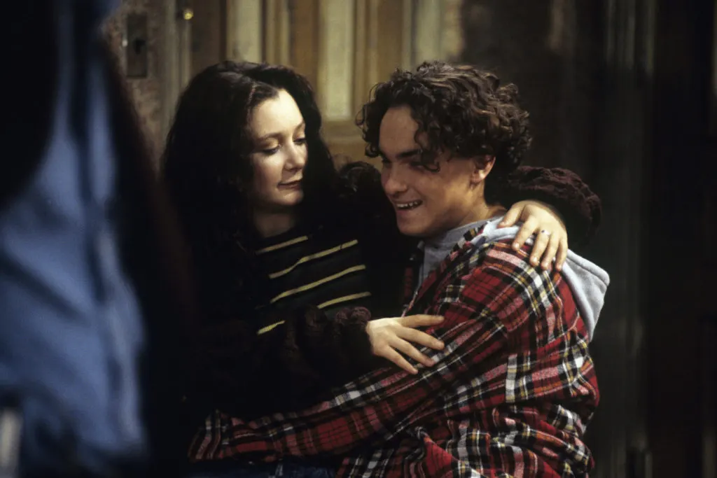 Johnny Galecki aparece por primera vez en una promo del revival