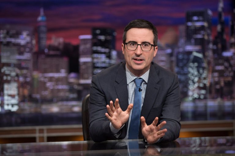 John Oliver reflexiona sobre las elecciones de México y sus candidatos