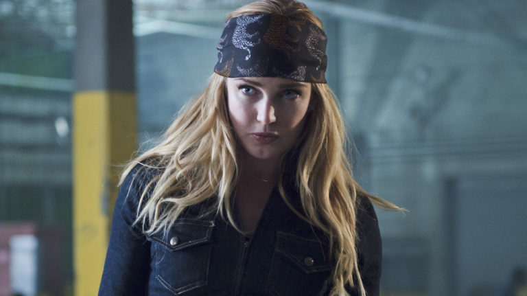Caity Lotz explica por qué es importante que Sara sea una líder