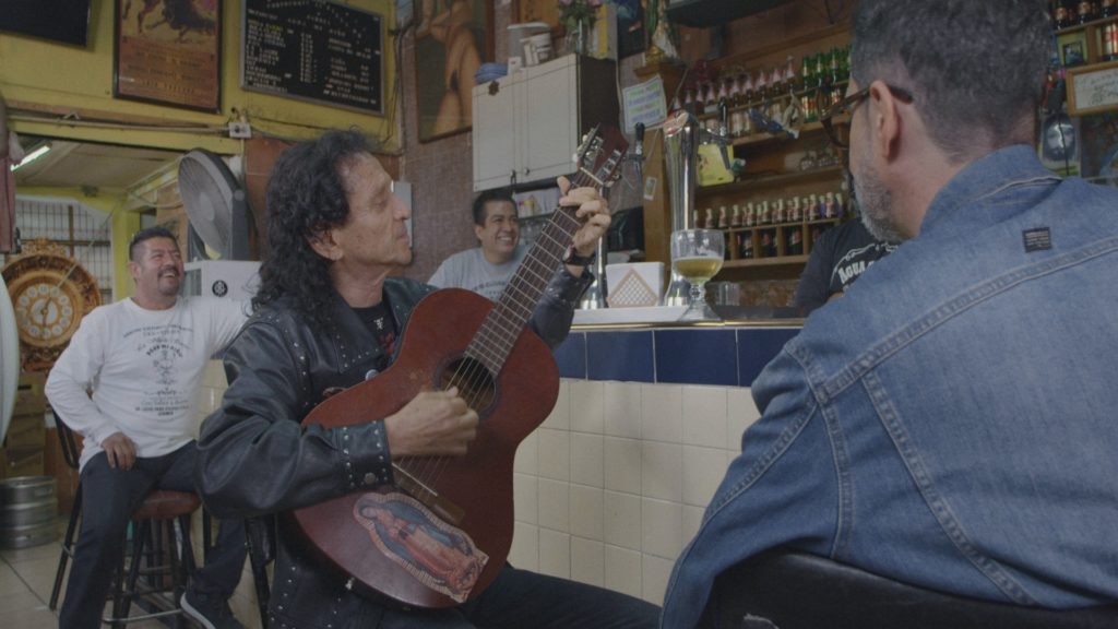 Arturo Hernández nos contó todo sobre Bios: Alex Lora