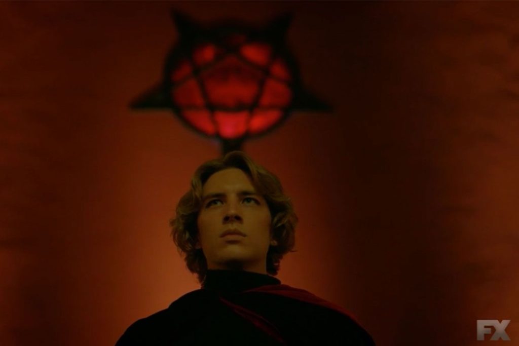 Cody Fern dice que el episodio final de Apocalypse será trágico e impactante